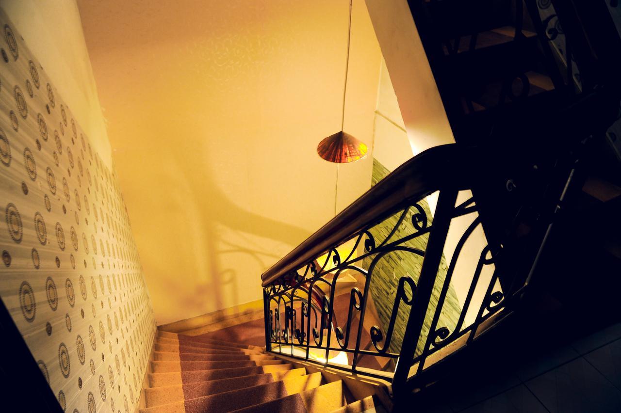 Queen Homestay Hué Eksteriør billede