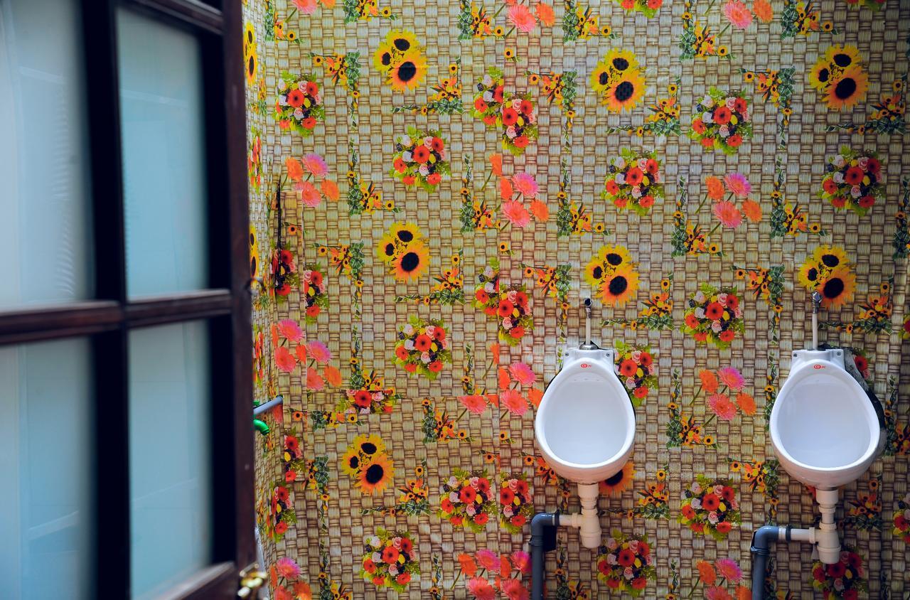 Queen Homestay Hué Eksteriør billede