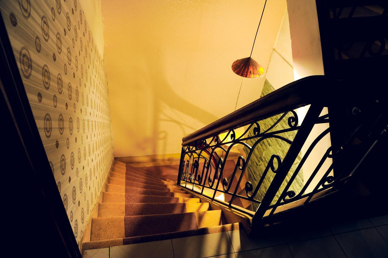 Queen Homestay Hué Eksteriør billede