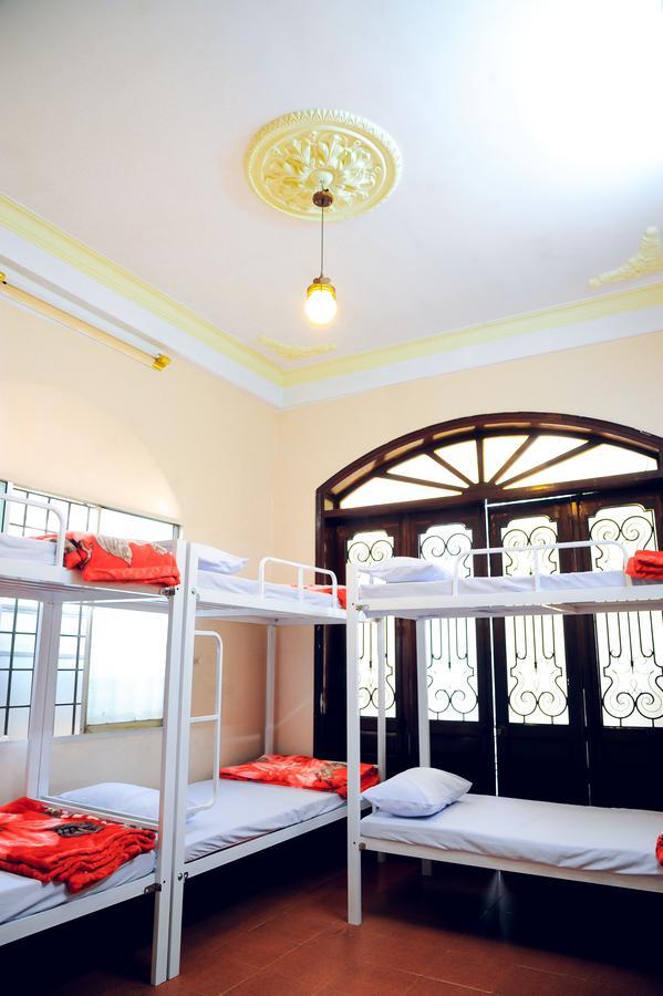 Queen Homestay Hué Eksteriør billede